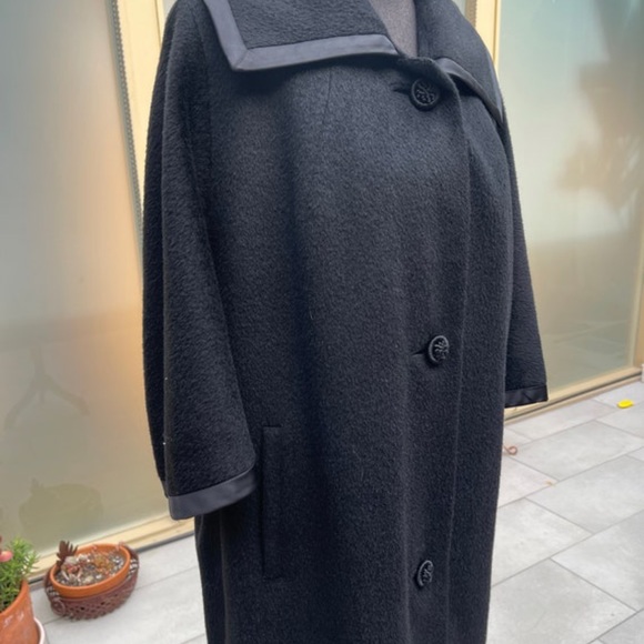 I Magnin Black Vintage Wool Coat Long Swing Jacket 1960s - Picture 9 of 9